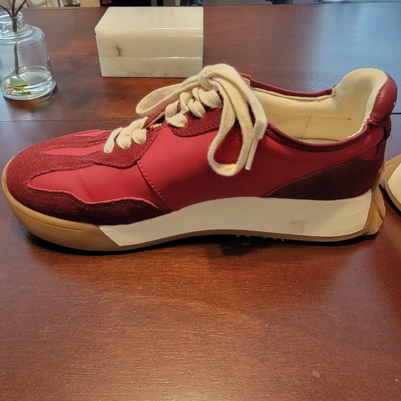 Sam Edelman Langley Red and Cream Sneakers Size 7.5 - Picture 8 of 10